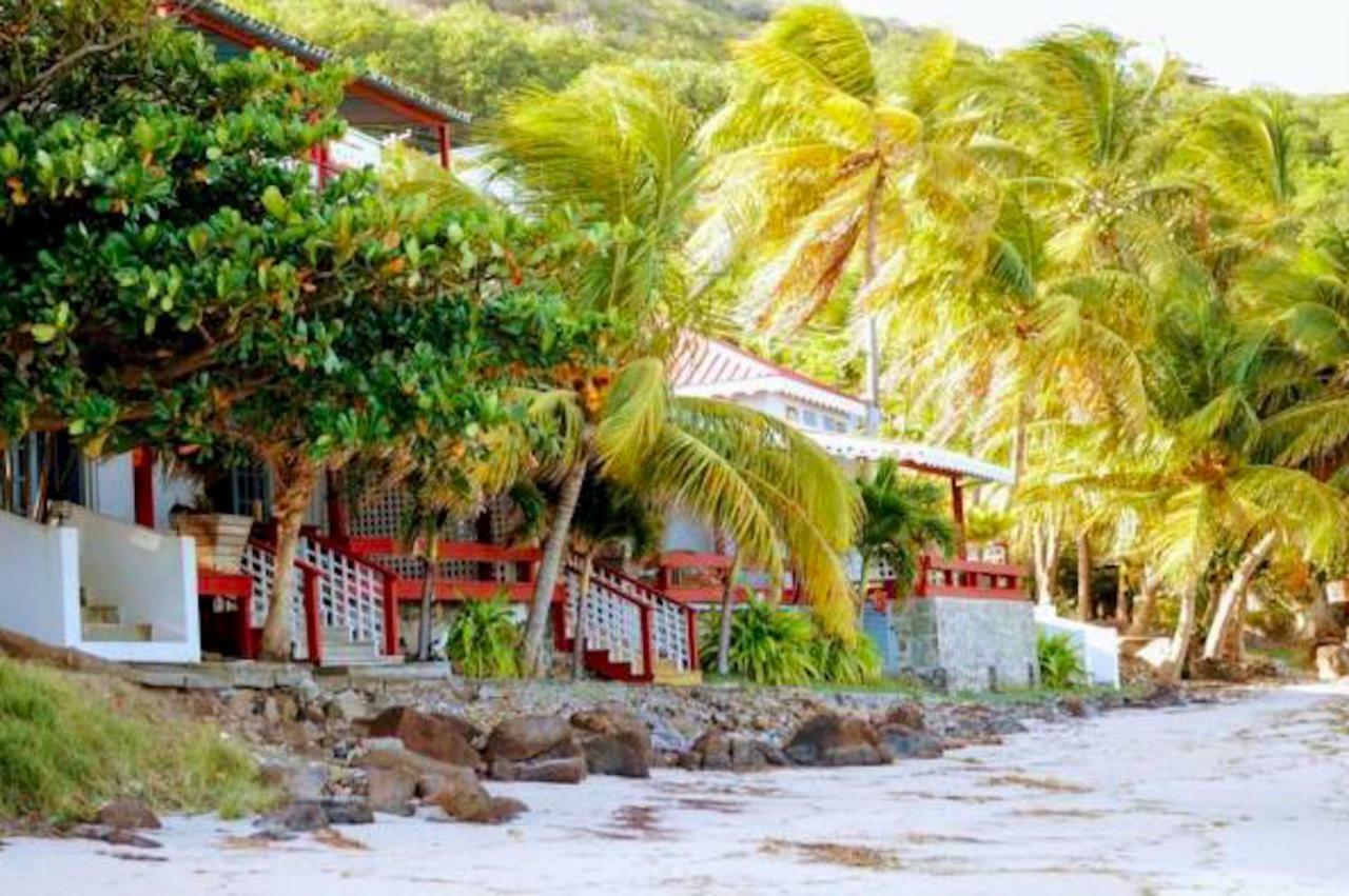 Bequia Beachfront Villa Hotel Friendship Екстериор снимка