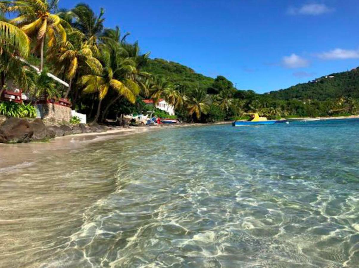 Bequia Beachfront Villa Hotel Friendship Екстериор снимка